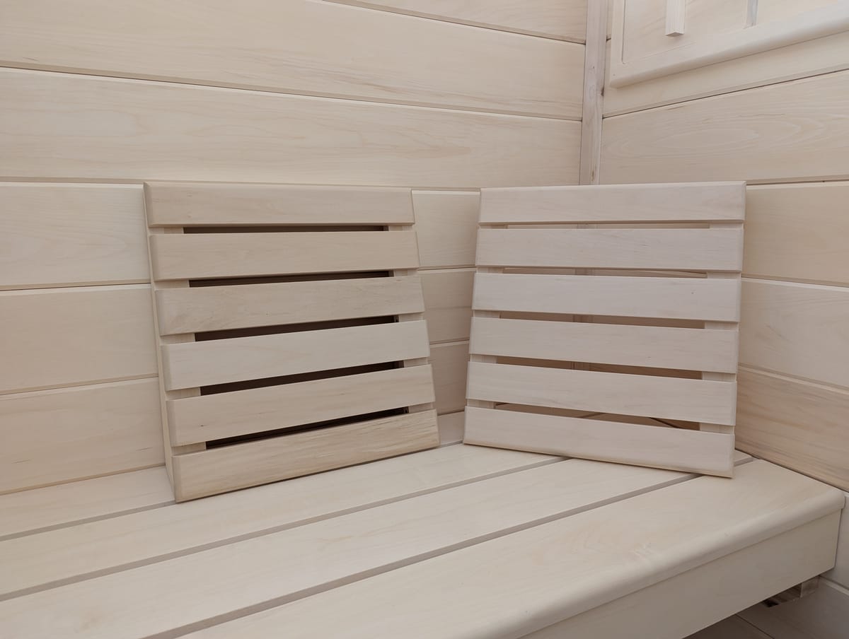 Backrest with wall support