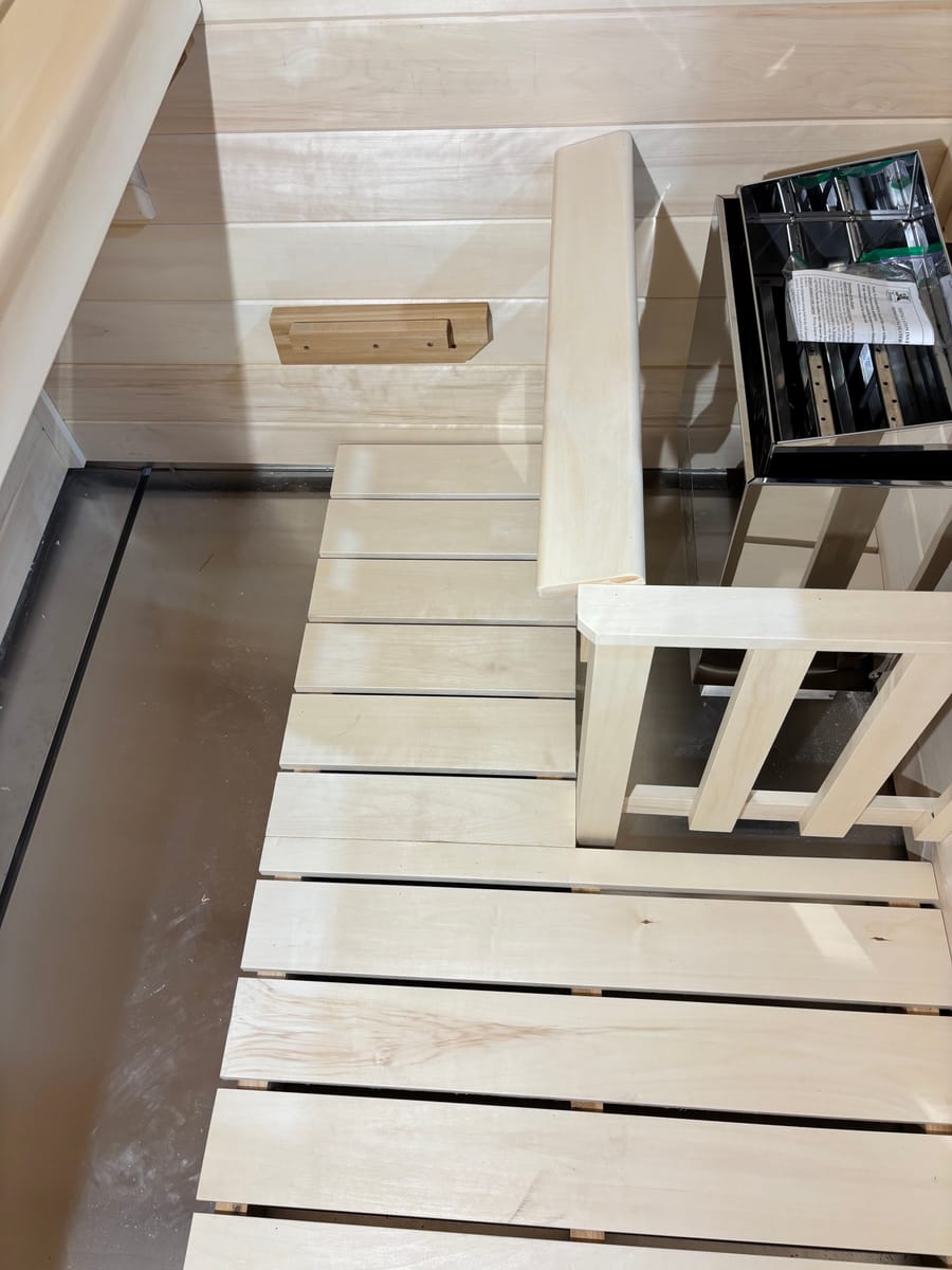 Extra removable floorboard, with
